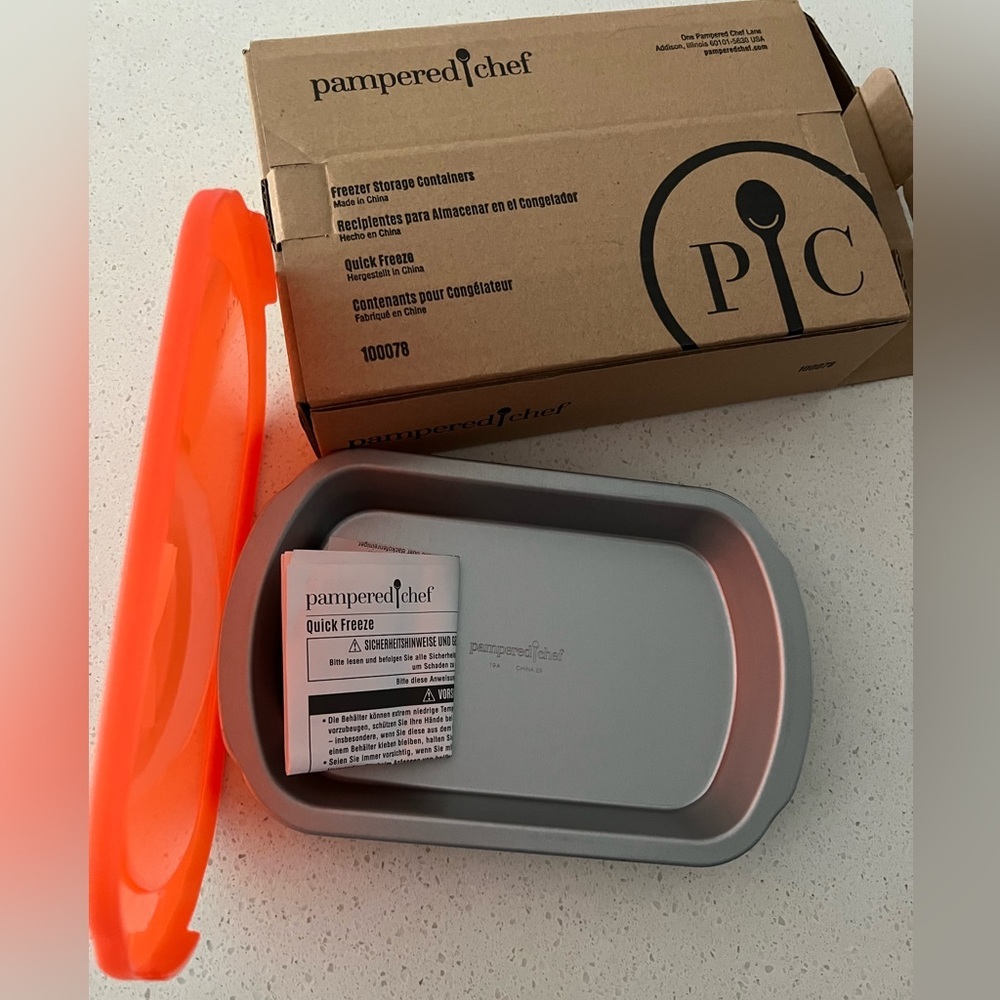 The Pampered Chef Freezer Storage Container + Kernel Cutter set